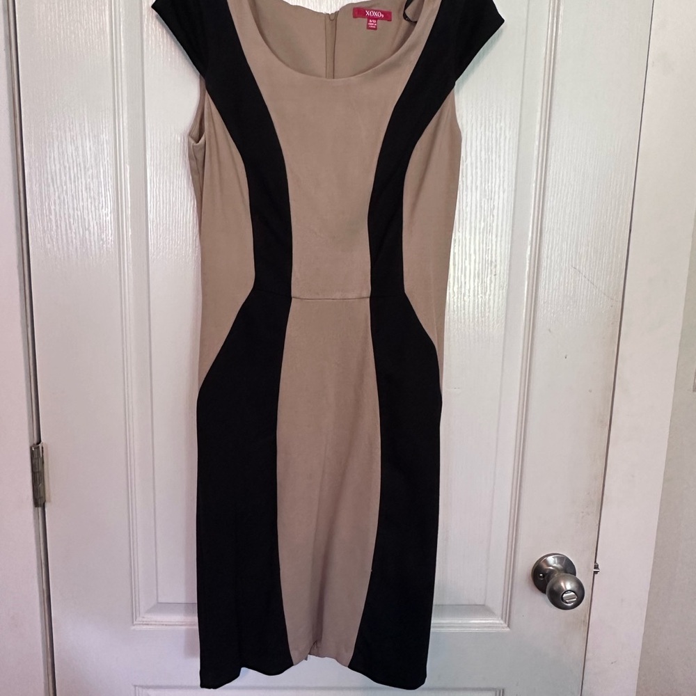 XOXO Cream and Black Sheath Midi Dress for Cocktail